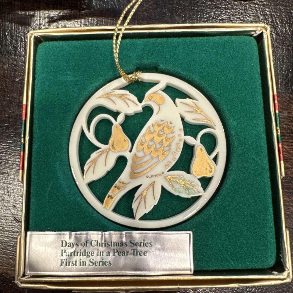 Lenox Christmas Ornament Partidge in a Pear‎ Tree